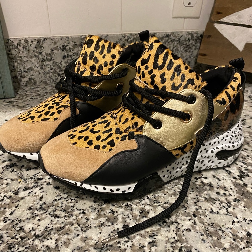 Steve Madden Cliff Animal 9.5